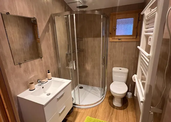 Letniskowe Artemi * 罗威